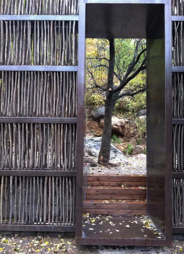La Liyuan Library es un ejemplo paradigmático del uso de cortinas de cristal en arquitectura contemporánea